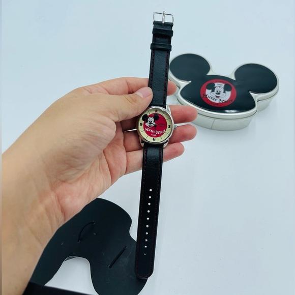 Mickey Mouse Club Vintage Collectible Leather Strip Watch Members 55 - Picture 4 of 4